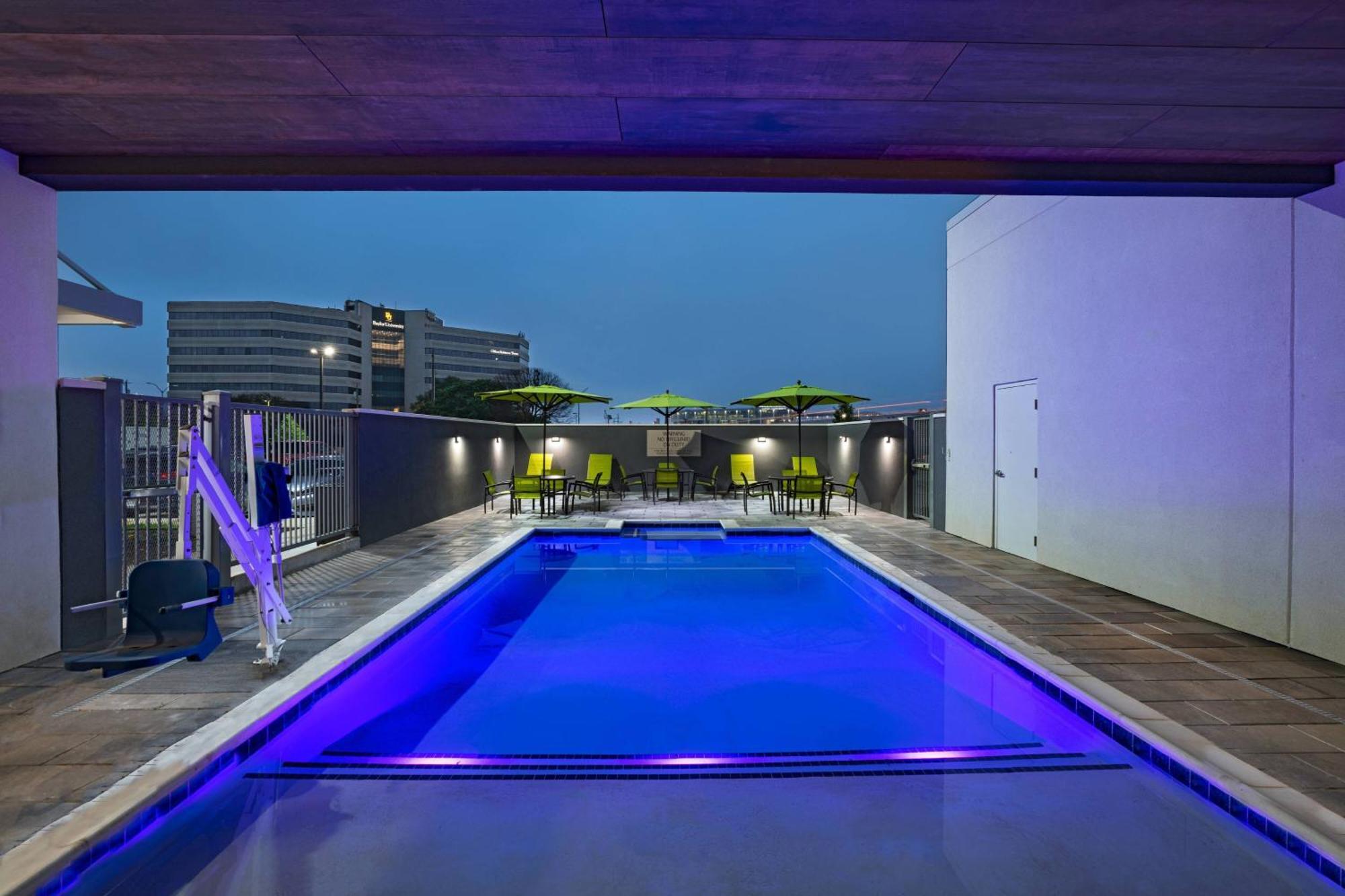 Springhill Suites Waco Exterior photo